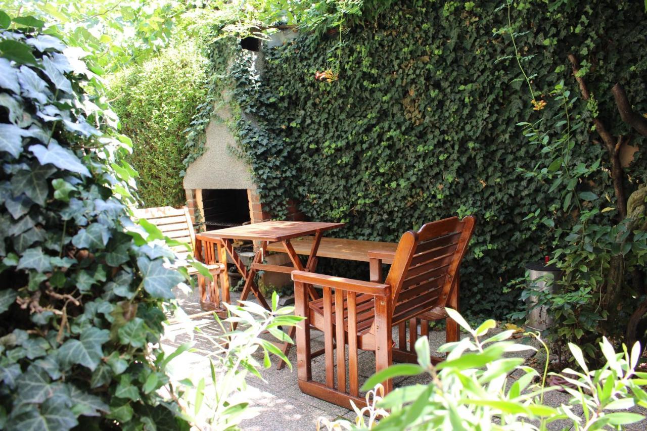 West Capital - Free Private Parking Apartment Zagreb Bagian luar foto