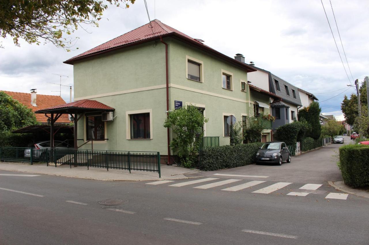 West Capital - Free Private Parking Apartment Zagreb Bagian luar foto