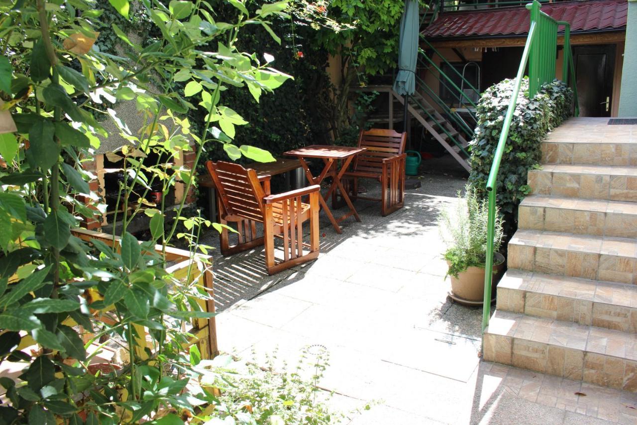 West Capital - Free Private Parking Apartment Zagreb Bagian luar foto